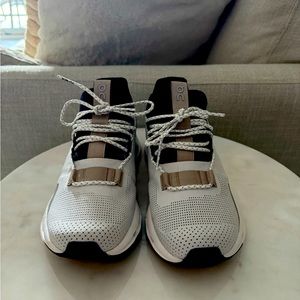 Cloudnova running shoes